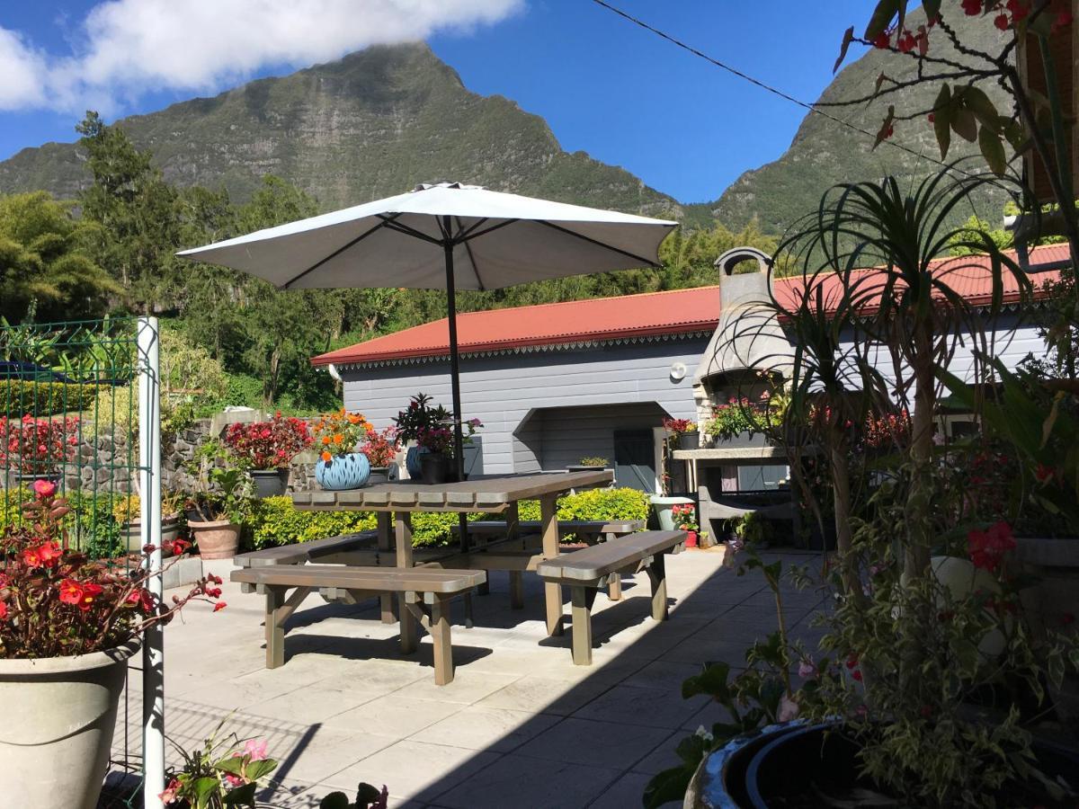 Bed and Breakfast Ti Kaz Hoareau Salazie Exterior foto