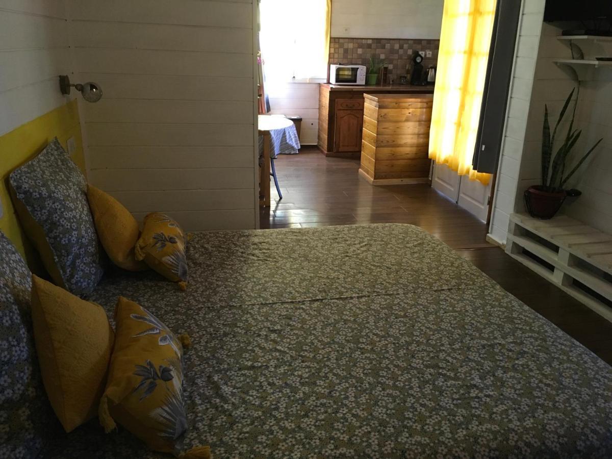 Bed and Breakfast Ti Kaz Hoareau Salazie Exterior foto