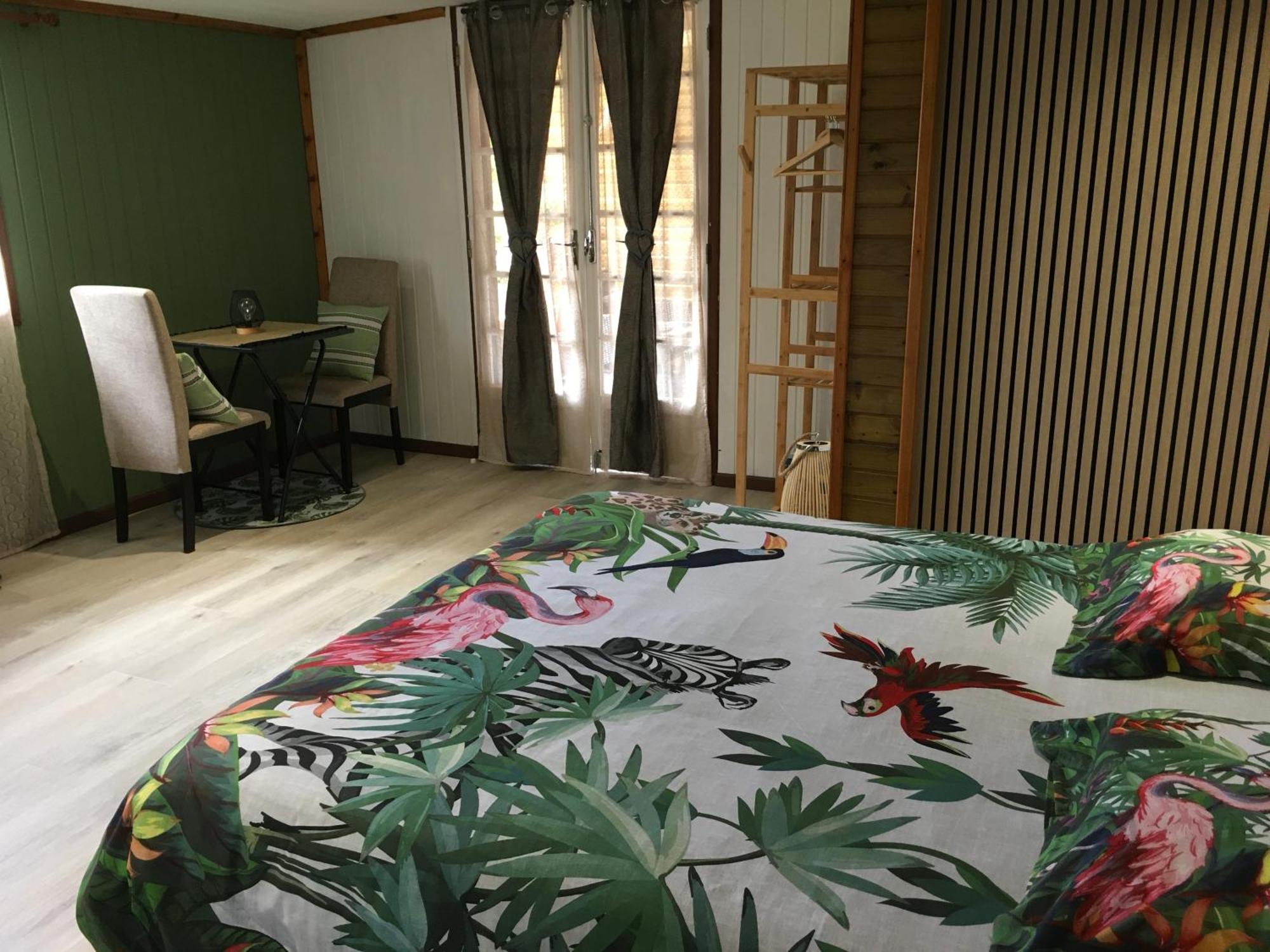 Bed and Breakfast Ti Kaz Hoareau Salazie Exterior foto